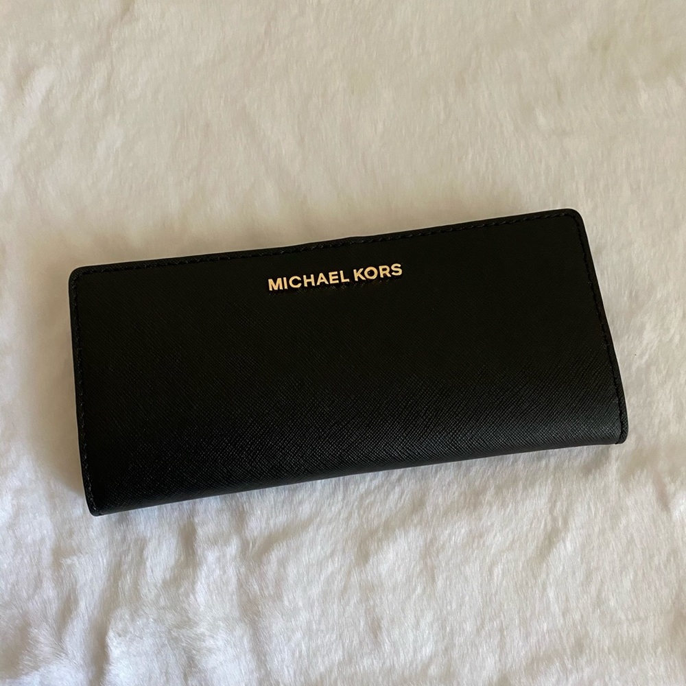 Michael Kors flat bfld wallet - Picture 7 of 7